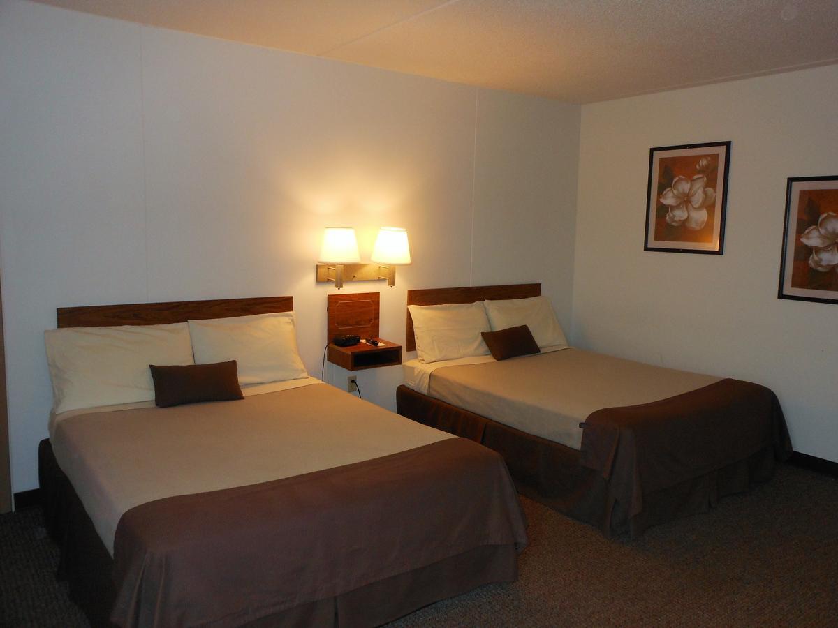 Devils Lake Great American Inn & Suites מראה חיצוני תמונה